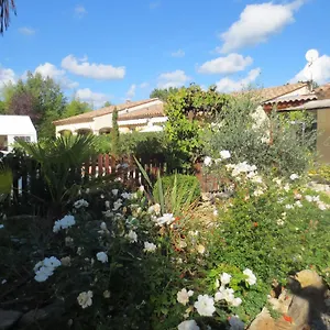 les-glycines-figanieres.fr-provencehotel.com/